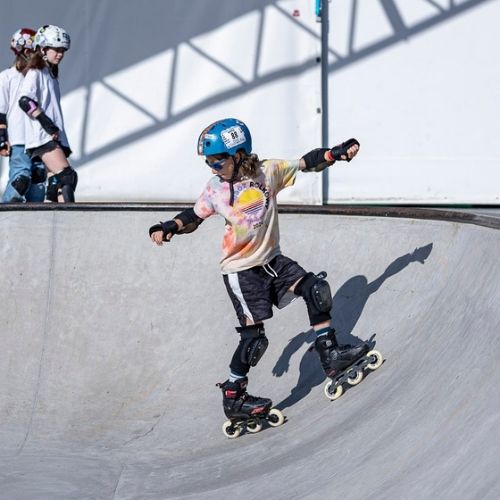 Nauka jazdy na rolkach w Warszawie - Dzieci - Skatepark - średniozaaw.